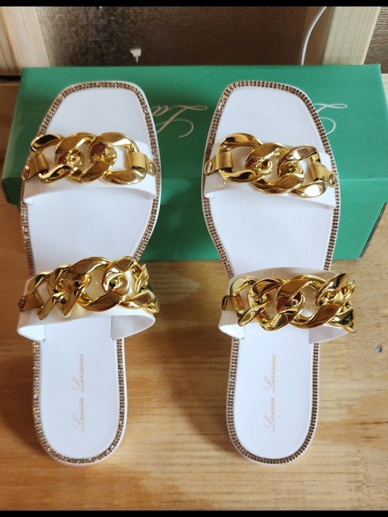 Lauren Lorraine Shoes - SOLD!!NEW! Lauren Lorraine White Slide Sandals with Gold Chain Accent,Sz 10, NWT